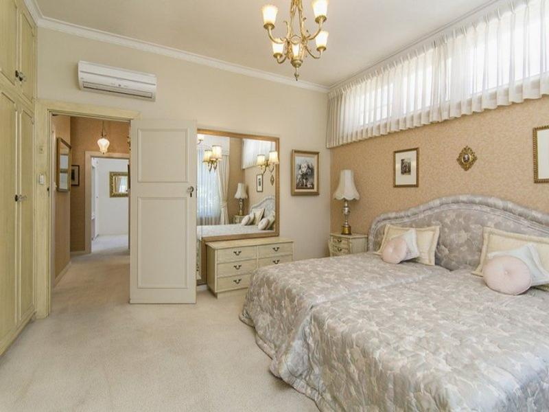 1 RICHARDSON Avenue, Glenelg North Sold by Booth Real Estate - image 1