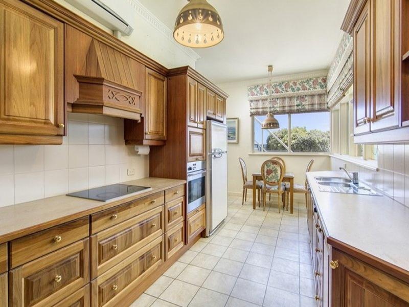 1 RICHARDSON Avenue, Glenelg North Sold by Booth Real Estate - image 1