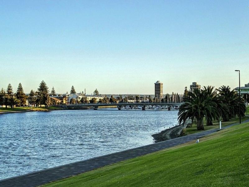 1 RICHARDSON Avenue, Glenelg North Sold by Booth Real Estate - image 1