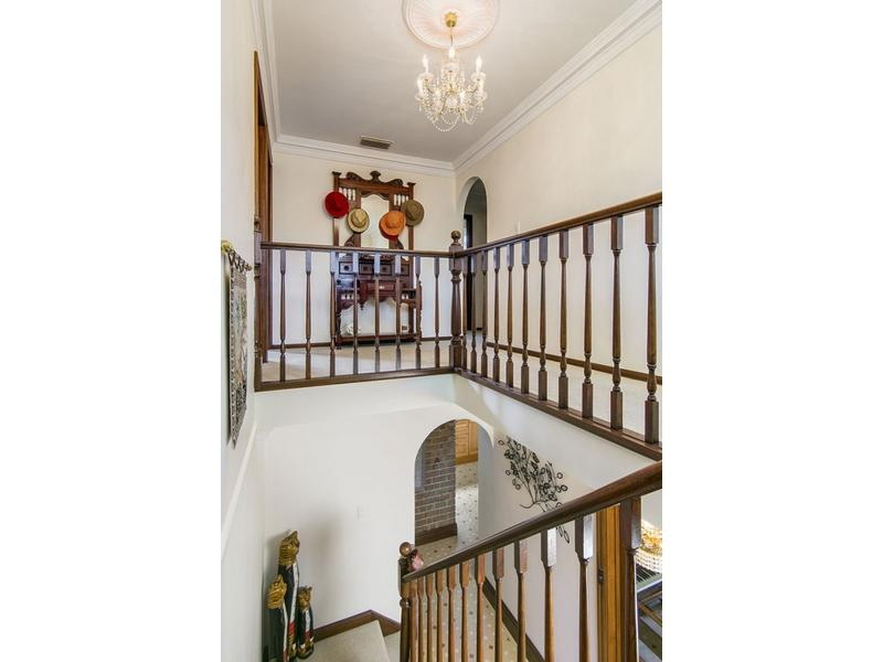 8 BROOKSIDE ROAD, Springfield Sold by Booth Real Estate - image 1