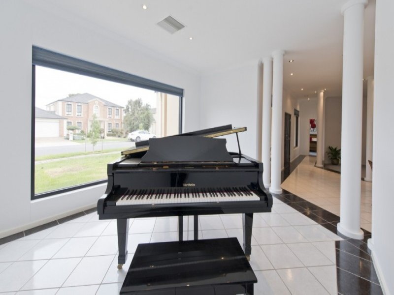 18 HUGHES AVENUE, Henley Beach Sold by Booth Real Estate - image 1