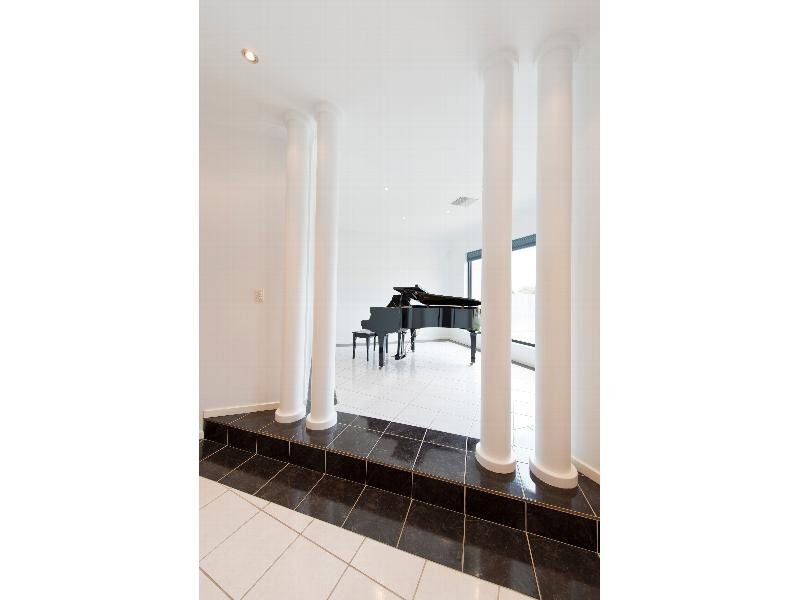 18 HUGHES AVENUE, Henley Beach Sold by Booth Real Estate - image 1