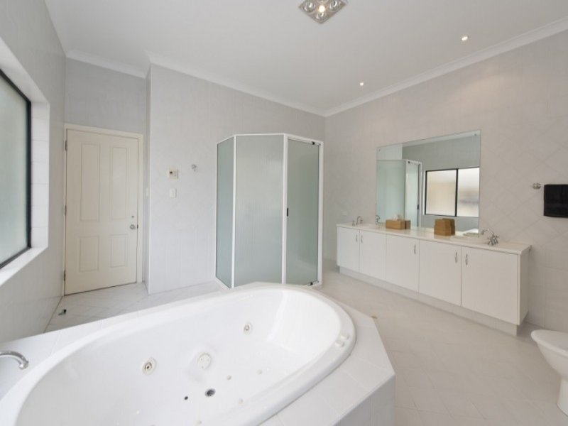 18 HUGHES AVENUE, Henley Beach Sold by Booth Real Estate - image 1