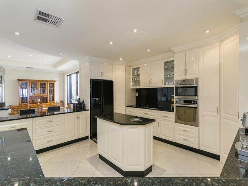 28 NORTH Esplanade, Glenelg North Sold by Booth Real Estate - image 1