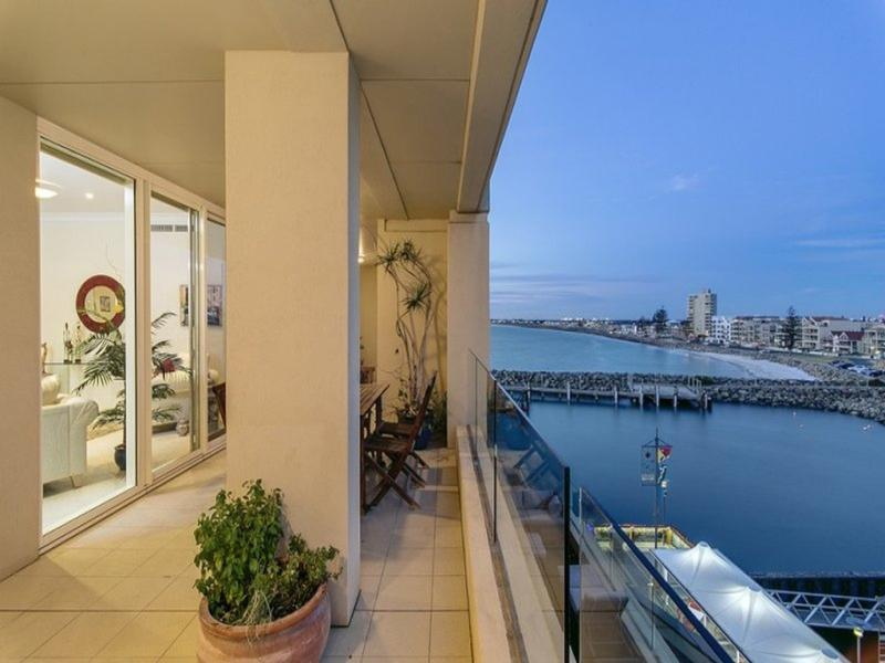 73/1 HOLDFAST Promenade, Glenelg Sold by Booth Real Estate - image 1
