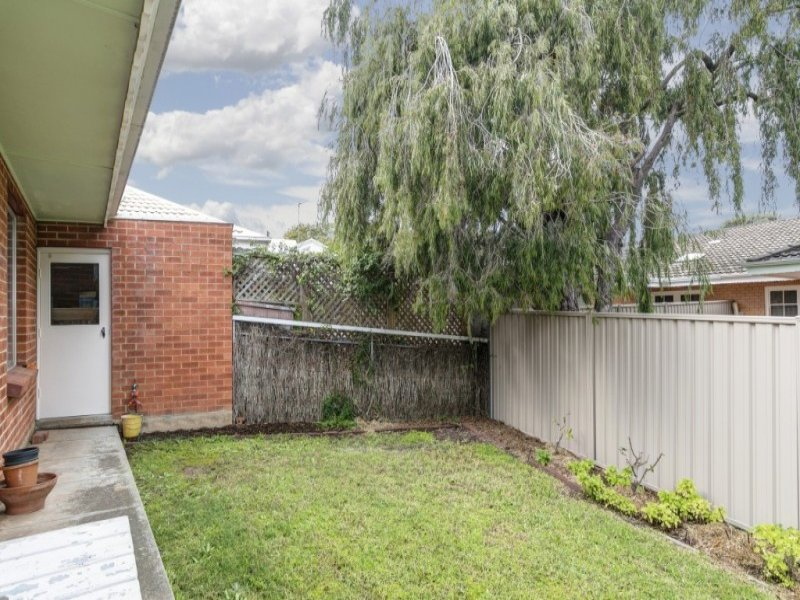 2/4 GARDINER COURT, Magill Sold by Booth Real Estate - image 1