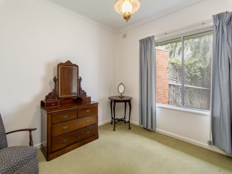 2/4 GARDINER COURT, Magill Sold by Booth Real Estate - image 1