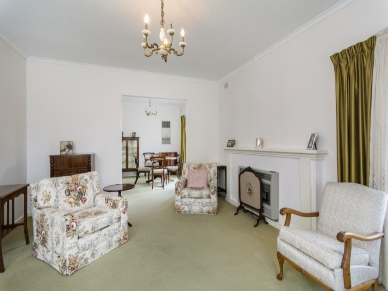 2/4 GARDINER COURT, Magill Sold by Booth Real Estate - image 1