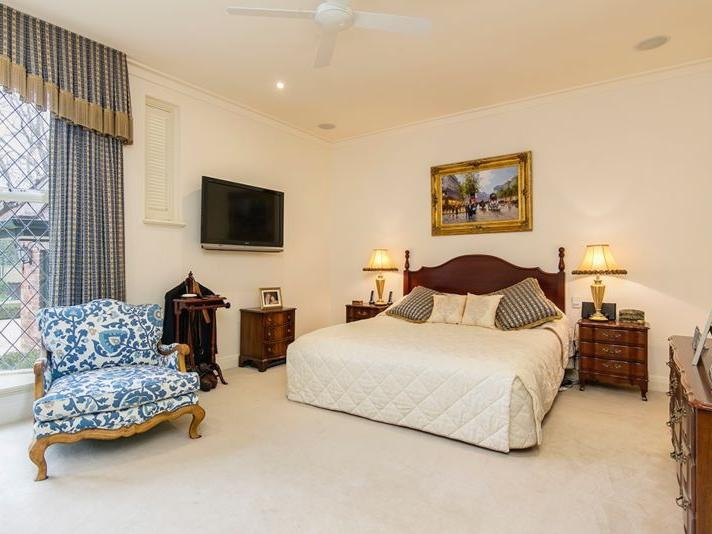 5 BROOKSIDE ROAD, Springfield Sold by Booth Real Estate - image 1