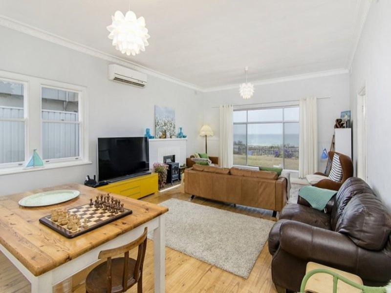 41 SEAVIEW Road, Tennyson Sold by Booth Real Estate - image 1