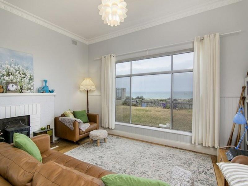 41 SEAVIEW Road, Tennyson Sold by Booth Real Estate - image 1