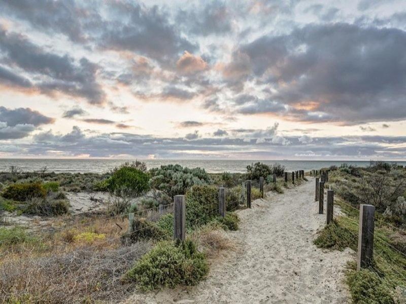 41 SEAVIEW Road, Tennyson Sold by Booth Real Estate - image 1