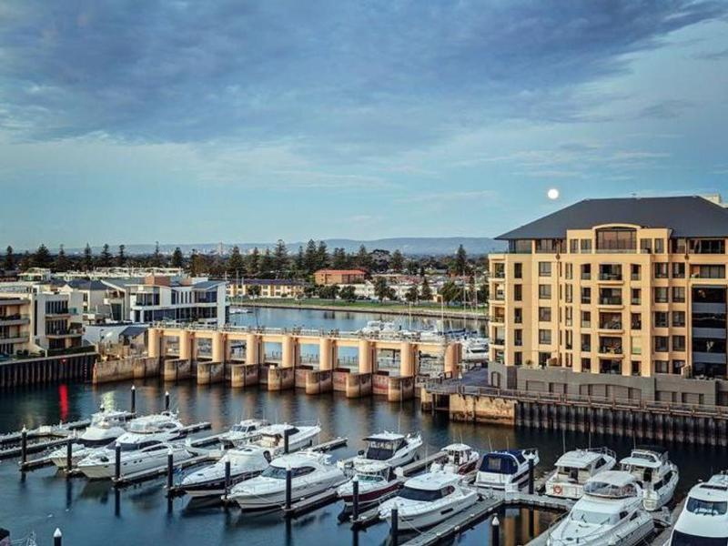 63/3 Holdfast Promenade, Glenelg Sold by Booth Real Estate - image 1