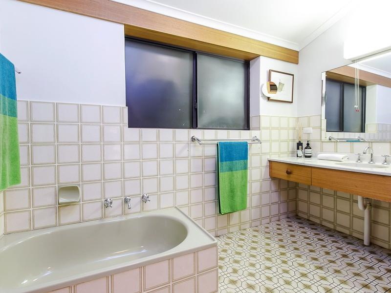 45 HAYWARD COURT, Mccracken Sold by Booth Real Estate - image 1