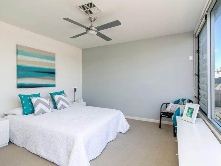 9/80 GILLES STREET, Adelaide Sold by Booth Real Estate - image 1