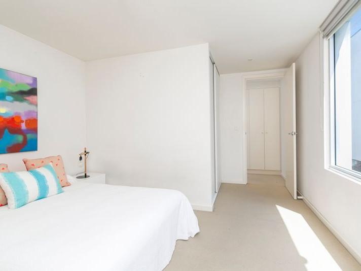 9/80 GILLES STREET, Adelaide Sold by Booth Real Estate - image 1