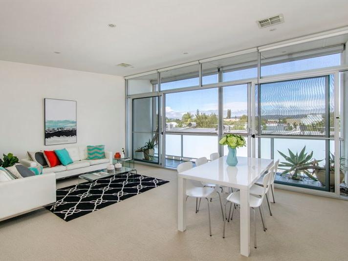 9/80 GILLES STREET, Adelaide Sold by Booth Real Estate - image 1