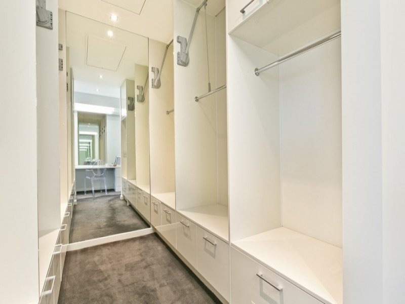 17B NORTH ESPLANADE, Glenelg North Sold by Booth Real Estate - image 1