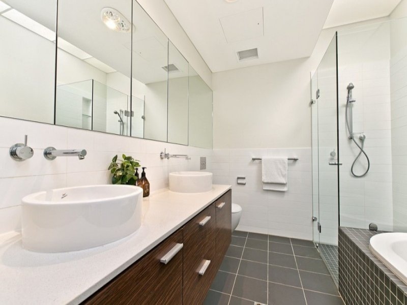17B NORTH ESPLANADE, Glenelg North Sold by Booth Real Estate - image 1