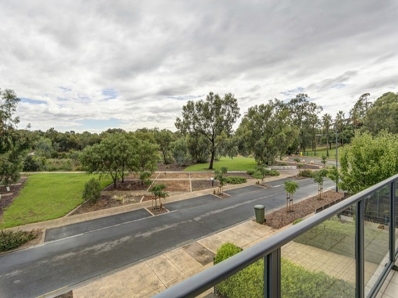 5 RIVERBANK CIRCUIT, Campbelltown Sold by Booth Real Estate - image 1