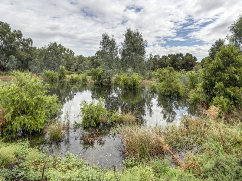 5 RIVERBANK CIRCUIT, Campbelltown Sold by Booth Real Estate - image 1