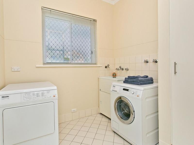 20 KINGSTON Crescent, Kingston Park Sold by Booth Real Estate - image 1