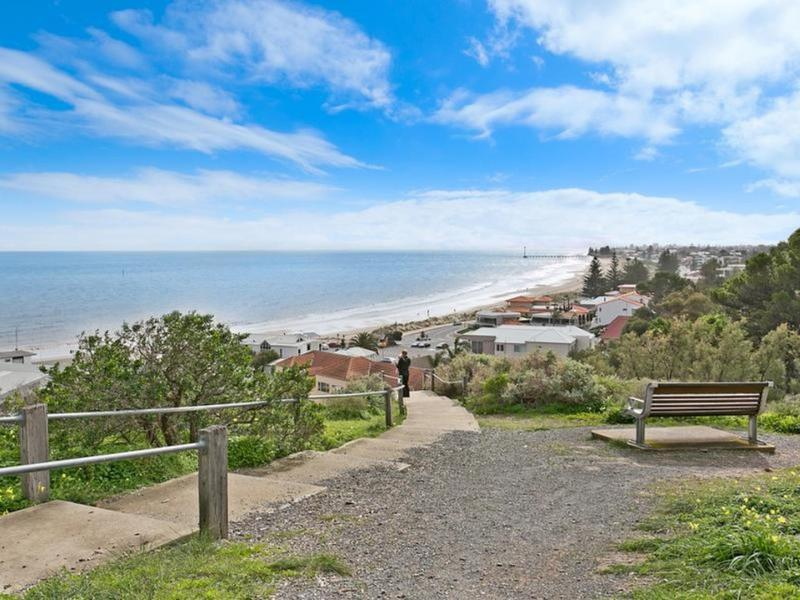 20 KINGSTON Crescent, Kingston Park Sold by Booth Real Estate - image 1