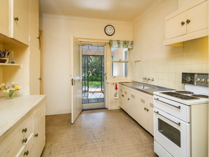 21 BARKER GROVE, Toorak Gardens Sold by Booth Real Estate - image 1