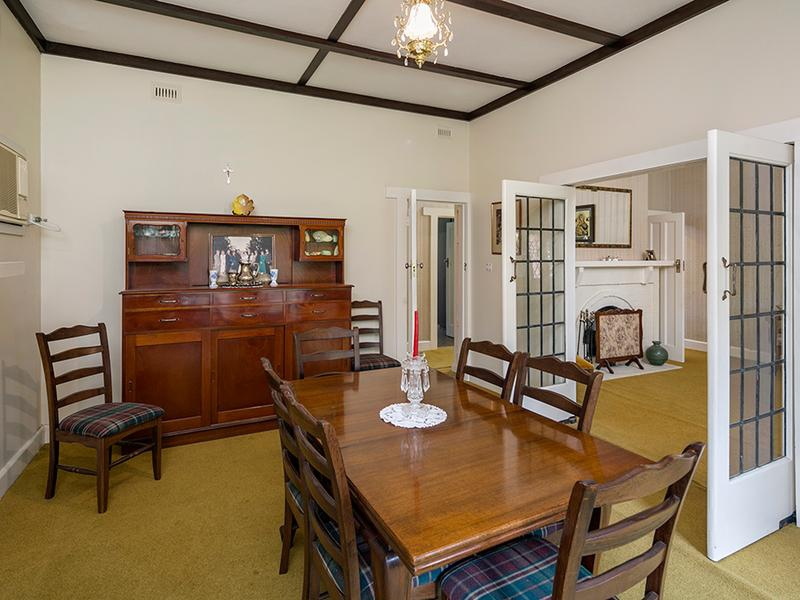 10 CHISHOLM AVENUE, Burnside Sold by Booth Real Estate - image 1
