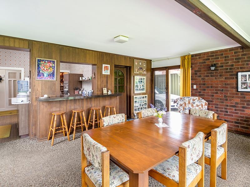 10 CHISHOLM AVENUE, Burnside Sold by Booth Real Estate - image 1