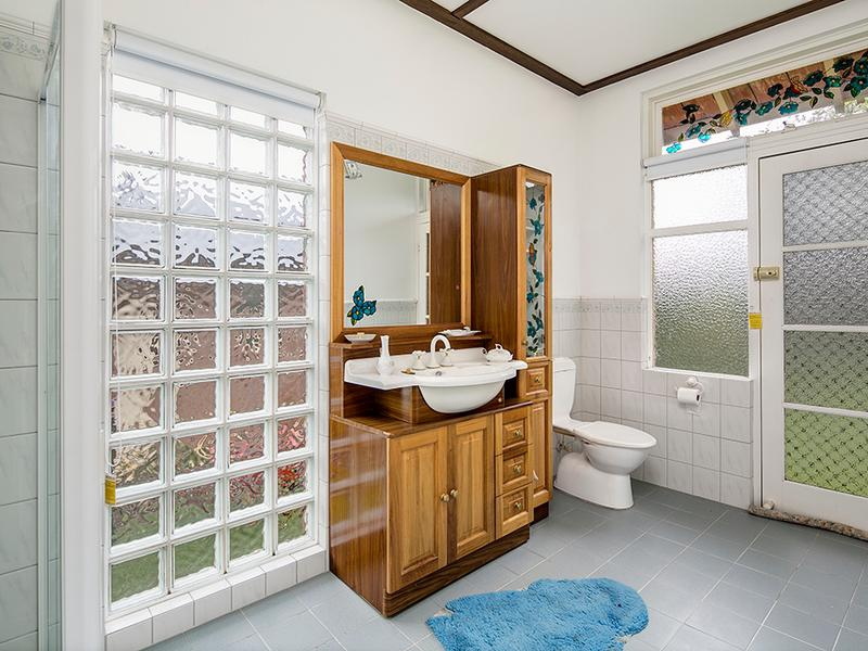 10 CHISHOLM AVENUE, Burnside Sold by Booth Real Estate - image 1
