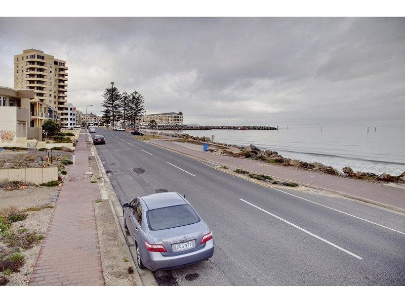21 North Esplanade, Glenelg North Sold by Booth Real Estate - image 1