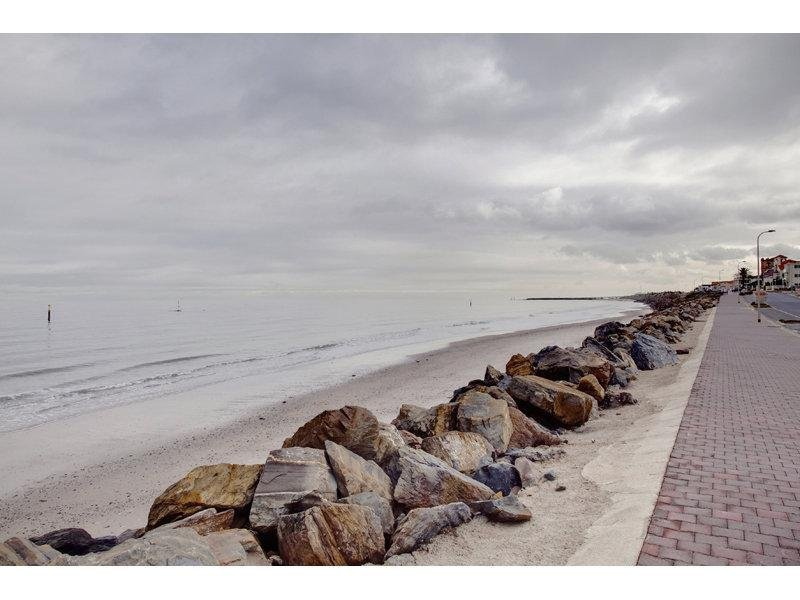 21 North Esplanade, Glenelg North Sold by Booth Real Estate - image 1