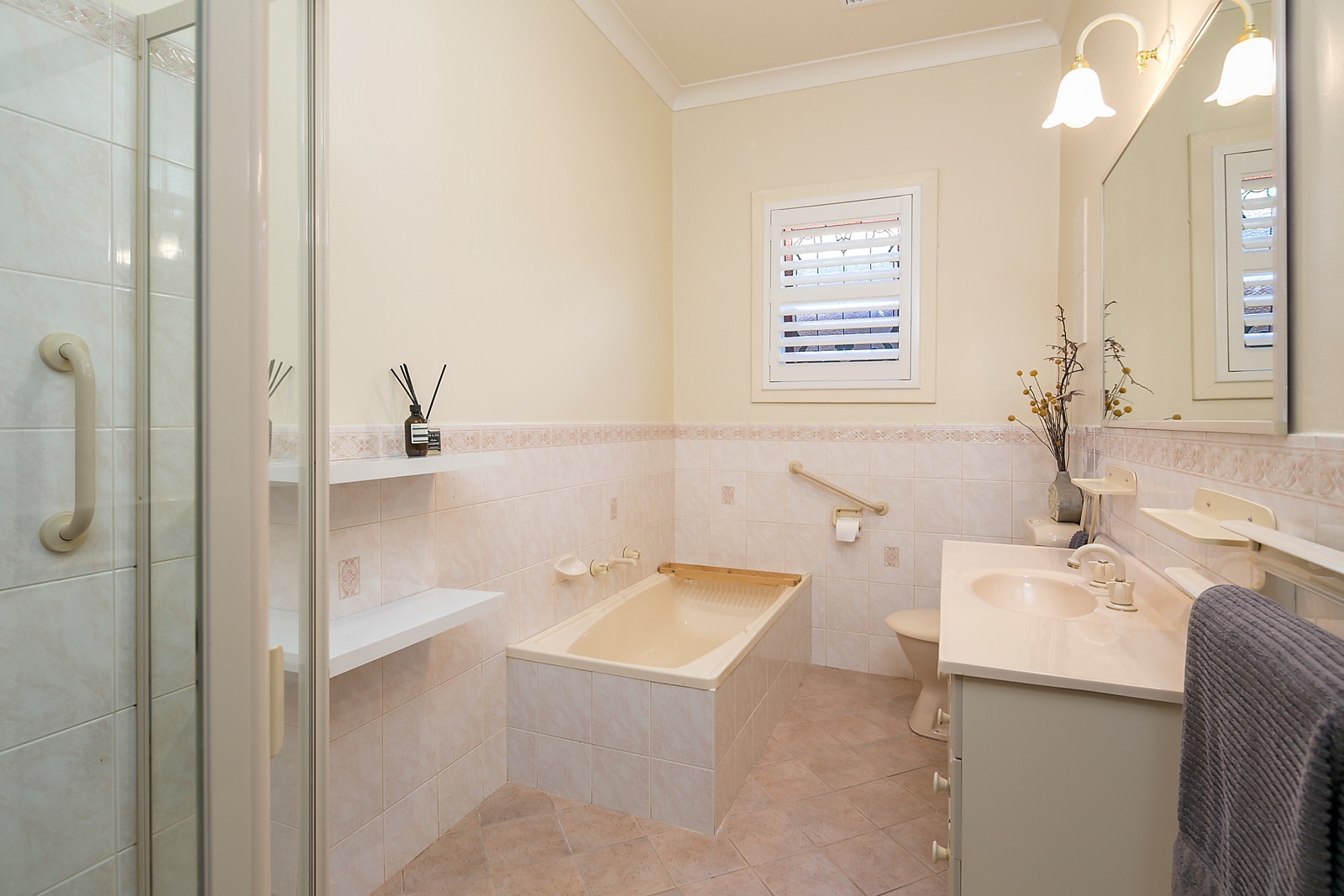 11 Woodhurst Avenue, Hyde Park Sold by Booth Real Estate - image 1