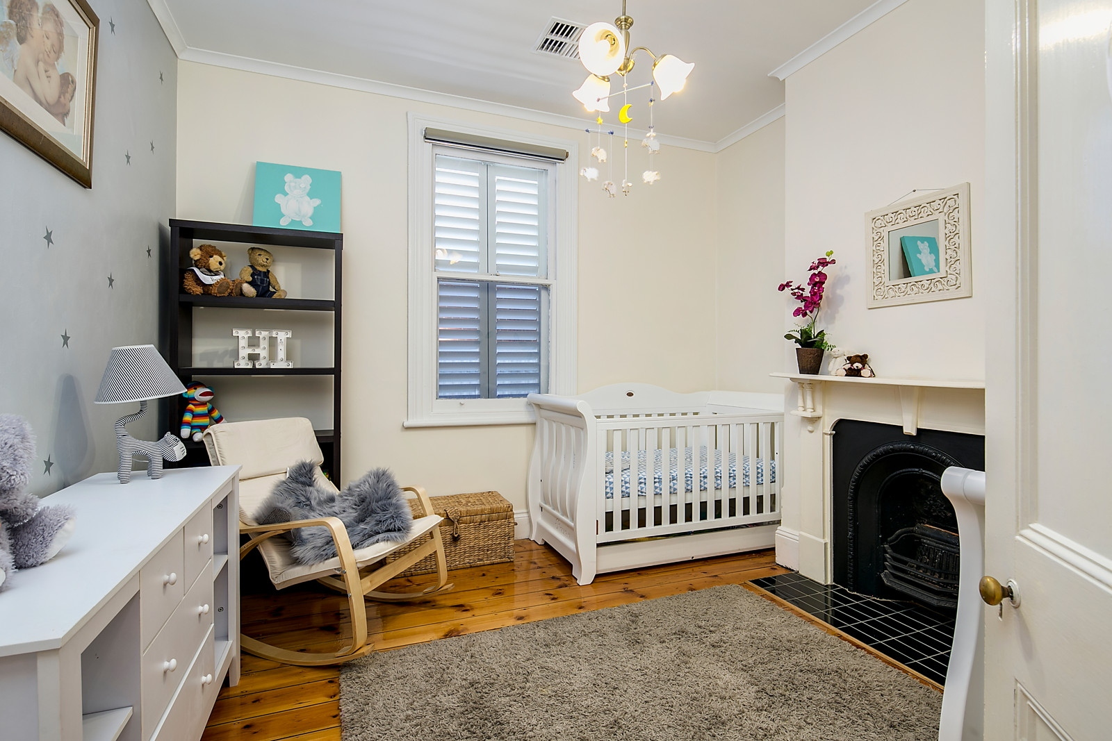 11 Woodhurst Avenue, Hyde Park Sold by Booth Real Estate - image 1