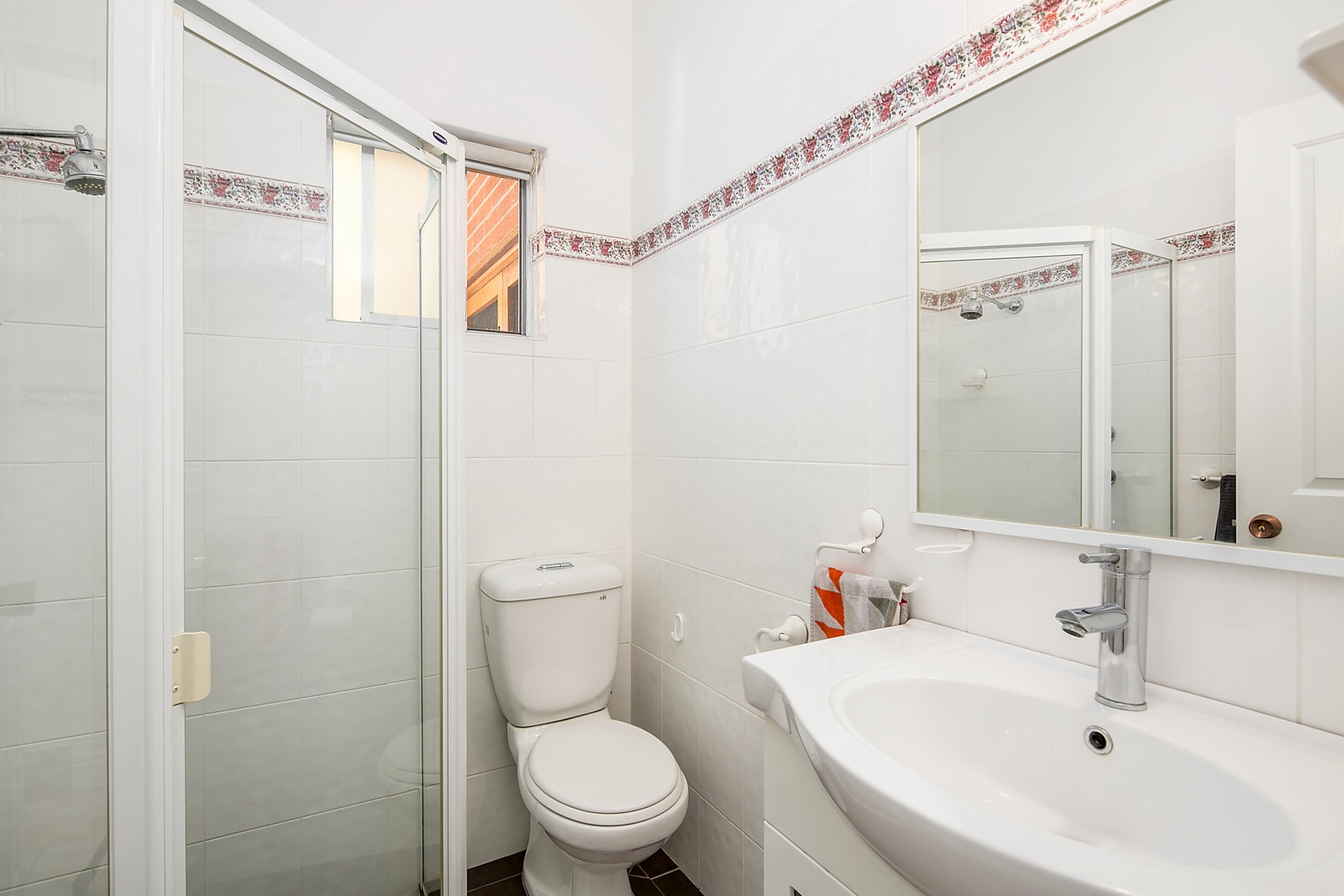 11 Woodhurst Avenue, Hyde Park Sold by Booth Real Estate - image 1