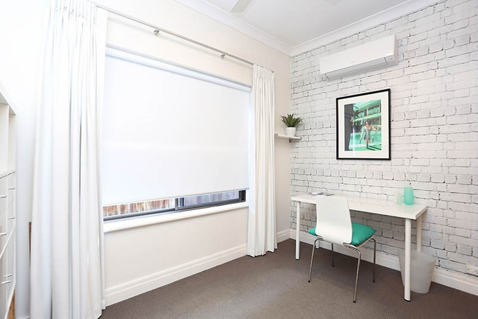 1/72 Young Street, Parkside Sold by Booth Real Estate - image 1