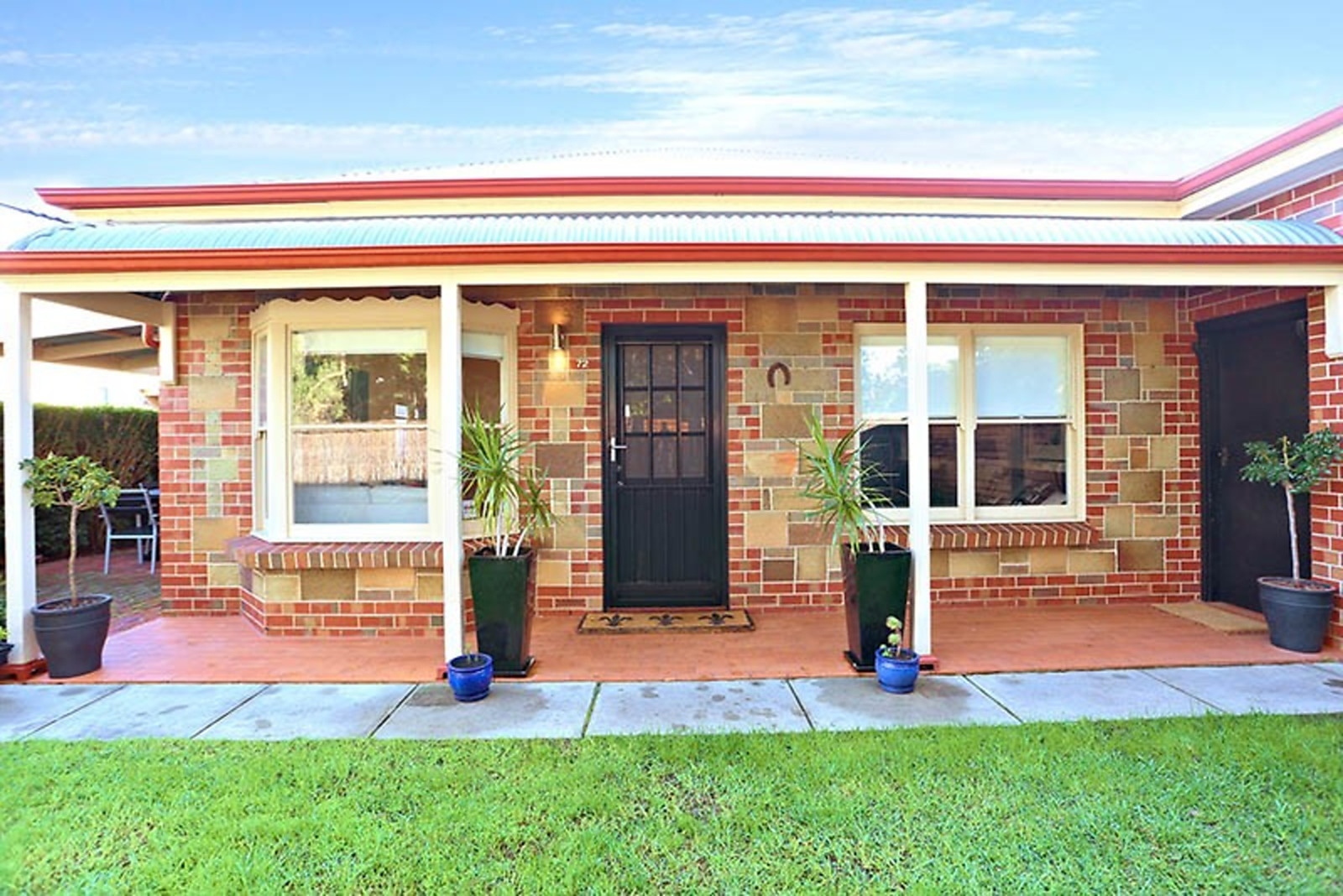 1/72 Young Street, Parkside Sold by Booth Real Estate - image 1