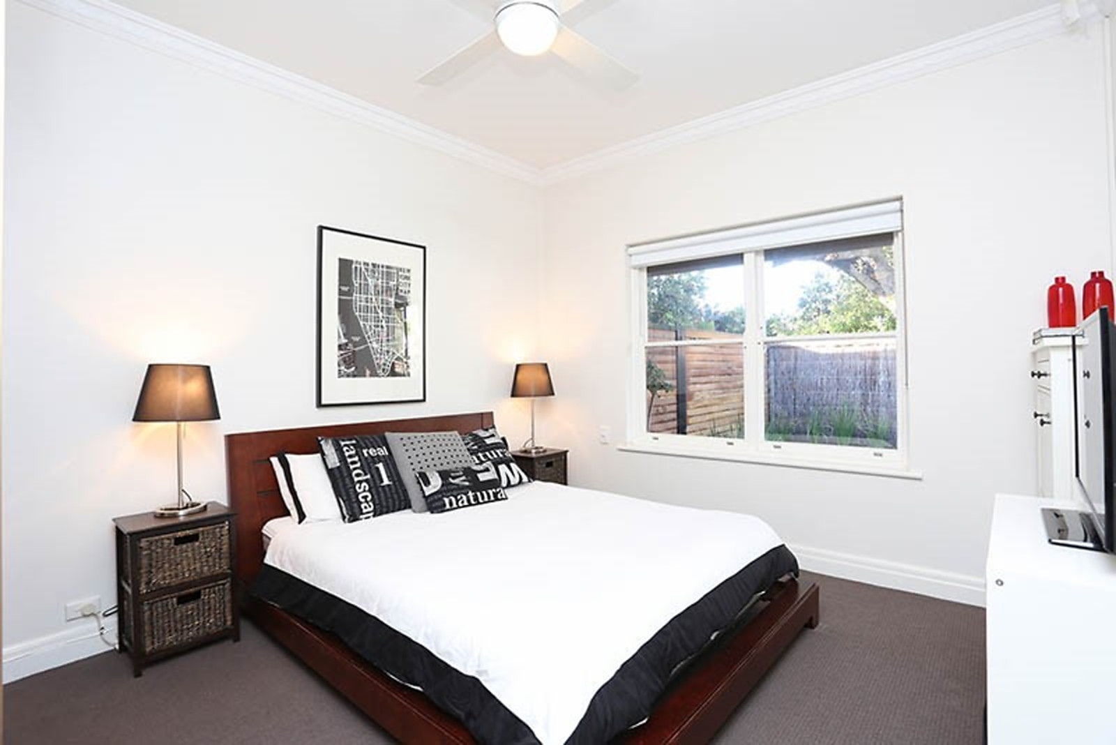 1/72 Young Street, Parkside Sold by Booth Real Estate - image 1