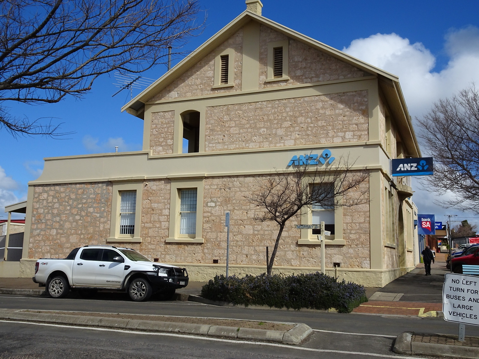 62 Dauncey Street, Kingscote Sold by Booth Real Estate - image 1