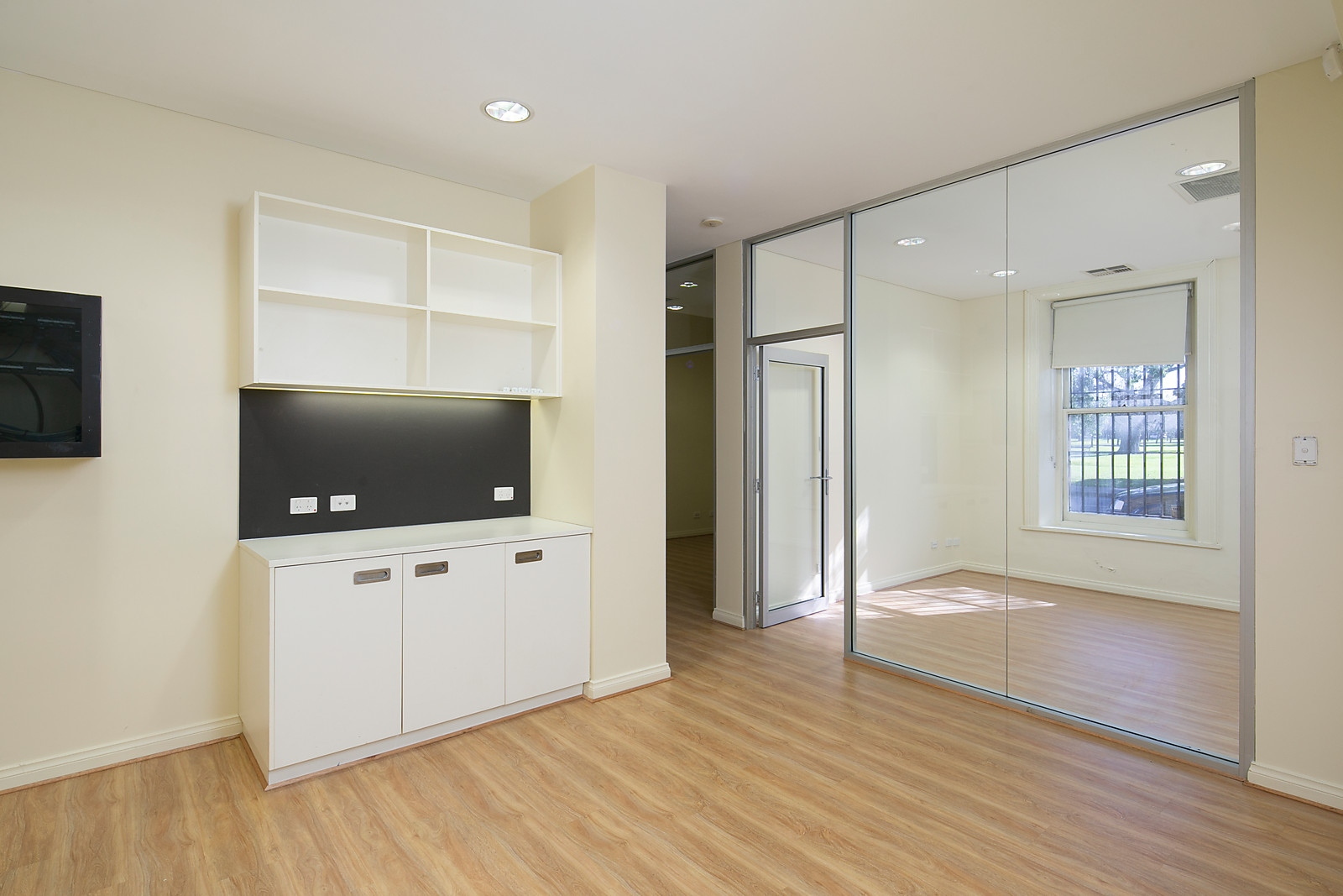 2-8 Wellington Square, North Adelaide Sold by Booth Real Estate - image 1