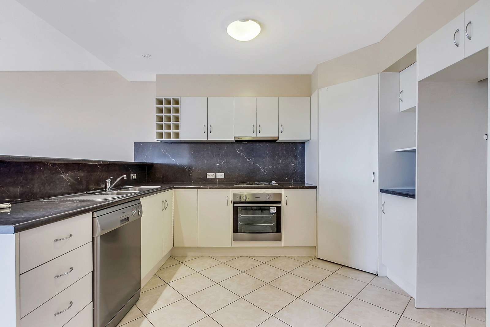 5/688 Anzac Highway, Glenelg Sold by Booth Real Estate - image 1
