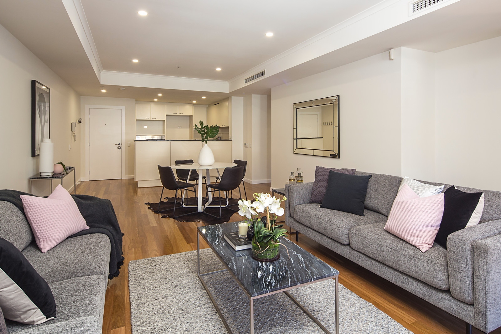 3/30 Colley Terrace, Glenelg Sold by Booth Real Estate - image 1