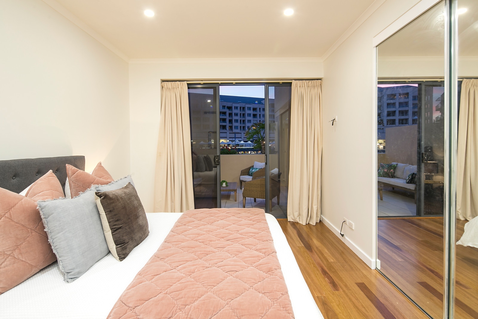 3/30 Colley Terrace, Glenelg Sold by Booth Real Estate - image 1