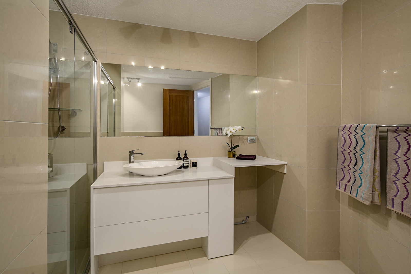 91/13 South Esplanade, Glenelg Sold by Booth Real Estate - image 1