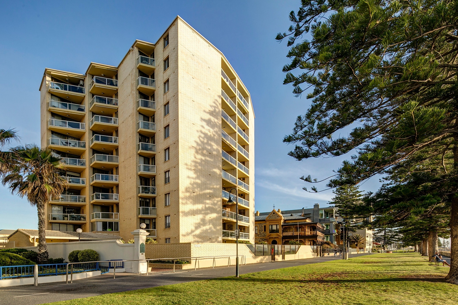 91/13 South Esplanade, Glenelg Sold by Booth Real Estate - image 1
