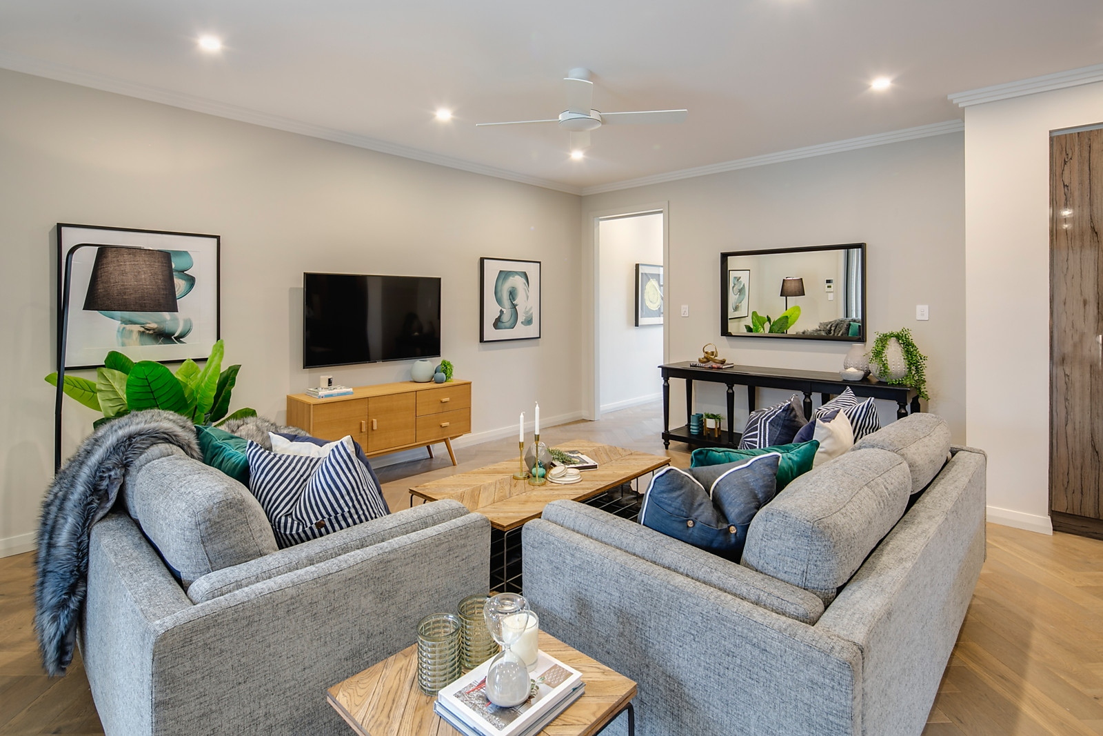 5 White Sands Drive, Grange Sold by Booth Real Estate - image 1