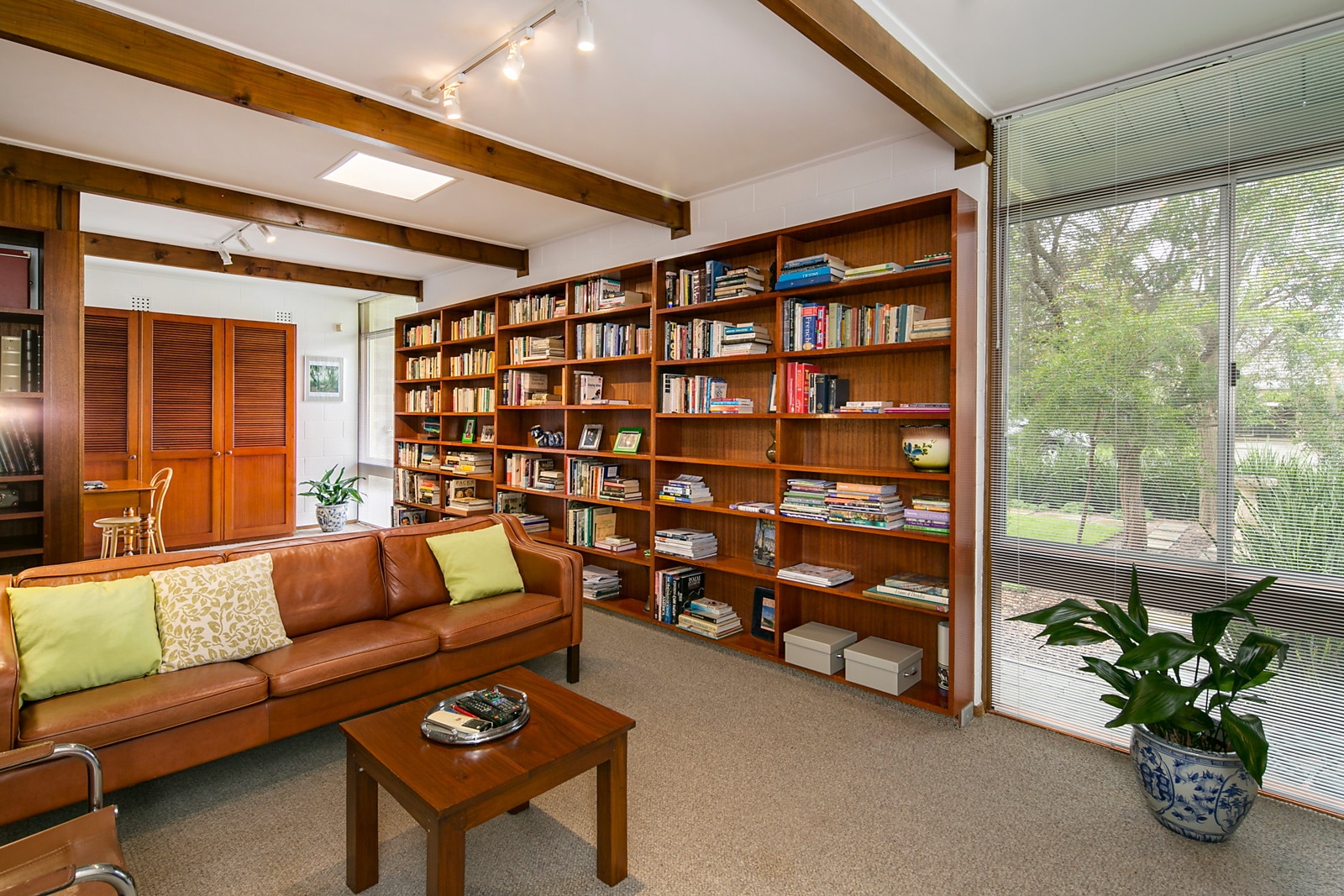 16 Fraser Street, Lower Mitcham Sold by Booth Real Estate - image 1