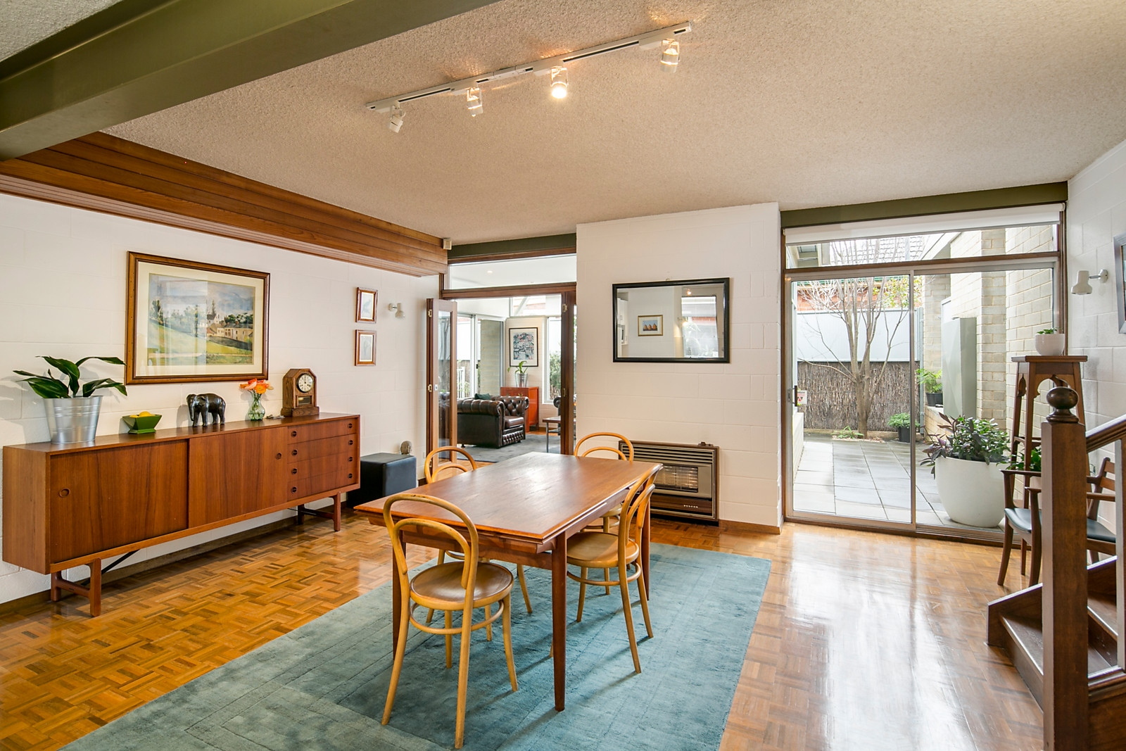16 Fraser Street, Lower Mitcham Sold by Booth Real Estate - image 1