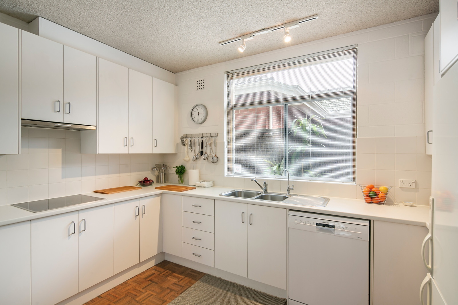 16 Fraser Street, Lower Mitcham Sold by Booth Real Estate - image 1